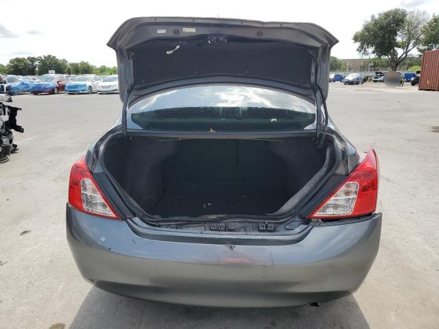 3N1CN7AP4JL832032 - 2018 NISSAN VERSA S ნაცრისფერი ფოტო 6