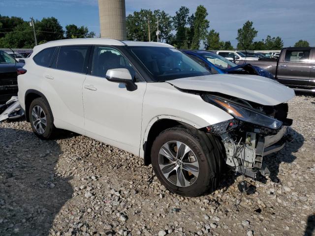 5TDHZRBH0NS581598 - 2022 TOYOTA HIGHLANDER XLE 白色 照片 4
