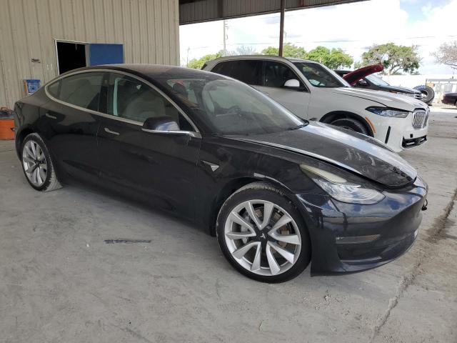 5YJ3E1EB8JF071349 - 2018 TESLA MODEL 3 BLACK photo 4