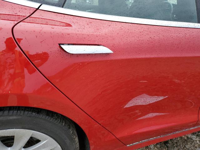 5YJSA1E24HF202861 - 2017 TESLA MODEL S Qırmızı foto 10