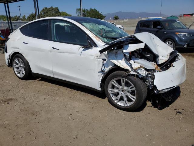 7SAYGDEE6RF088774 - 2024 TESLA MODEL Y WHITE photo 4