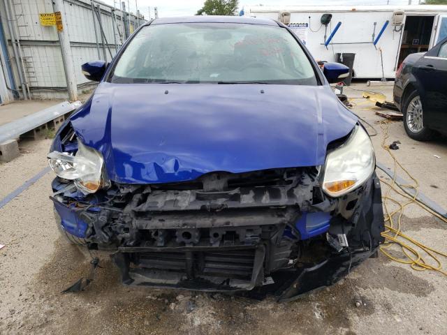 1FAHP3F20CL266037 - 2012 FORD FOCUS SE BLUE photo 5