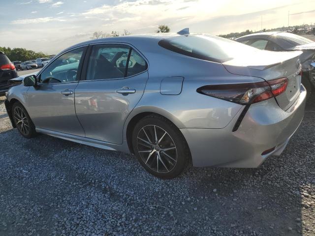 4T1G11AK6PU829400 - 2023 TOYOTA CAMRY SE NIGHT SHADE SILVER photo 2