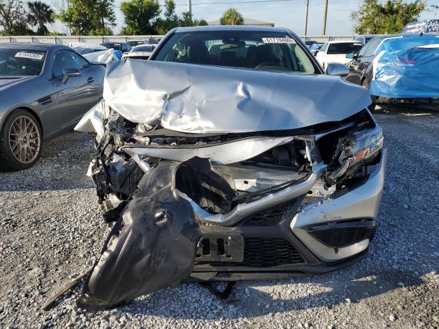 4T1G11AK6PU829400 - 2023 TOYOTA CAMRY SE NIGHT SHADE SILVER photo 5