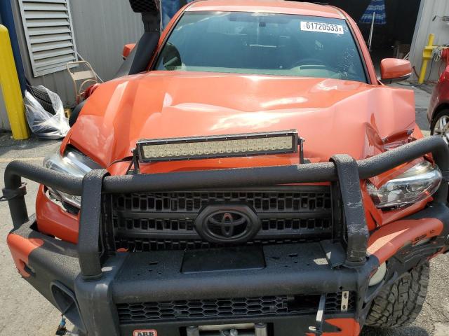 5TFSZ5AN2HX054893 - 2017 TOYOTA TACOMA ACCESS CAB ნარინჯისფერი ფოტო 11