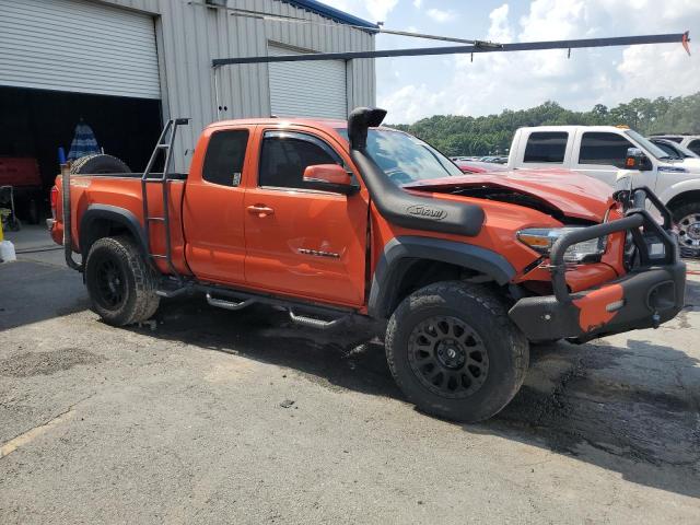 5TFSZ5AN2HX054893 - 2017 TOYOTA TACOMA ACCESS CAB ნარინჯისფერი ფოტო 4