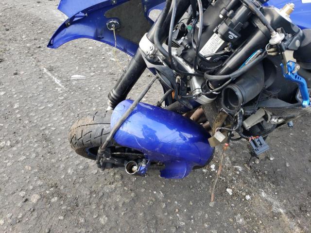 JYARJ06E15A023503 - 2005 YAMAHA YZFR6 L BLUE photo 9