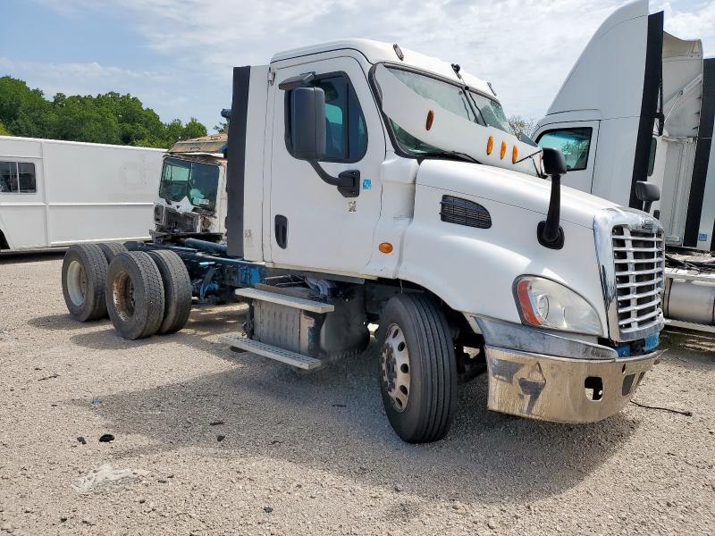 2014 FREIGHTLINER CASCADIA 1, 