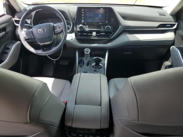 5TDGZRAHXMS524899 - 2021 TOYOTA HIGHLANDER XLE WHITE photo 8