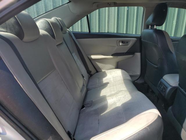 4T1BF1FK8FU932305 - 2015 TOYOTA CAMRY LE SILVER photo 10