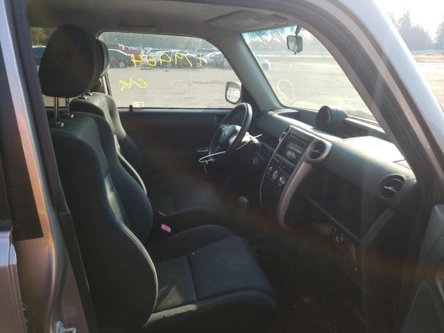 JTLKT324464075419 - 2006 TOYOTA SCION XB Silber Foto 5