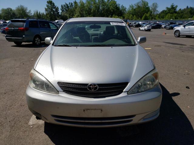 4T1BE32K82U518553 - 2002 TOYOTA CAMRY A LE SILVER photo 5