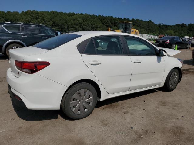 3KPA24ABXKE215577 - 2019 KIA RIO S WHITE photo 3