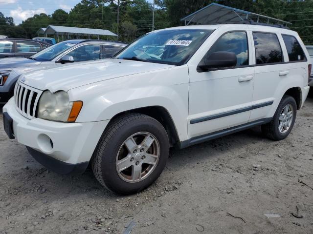 1J8GR48K17C680235 - 2007 JEEP GRAND CHER LAREDO WHITE photo 1