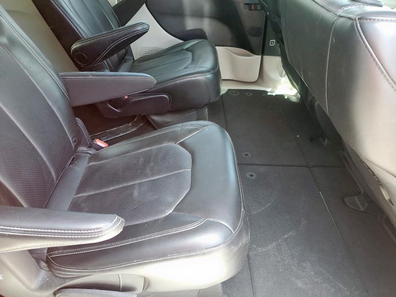 2C4RC1BG1RR132203 - 2024 CHRYSLER PACIFICA TOURING L SILVER photo 11