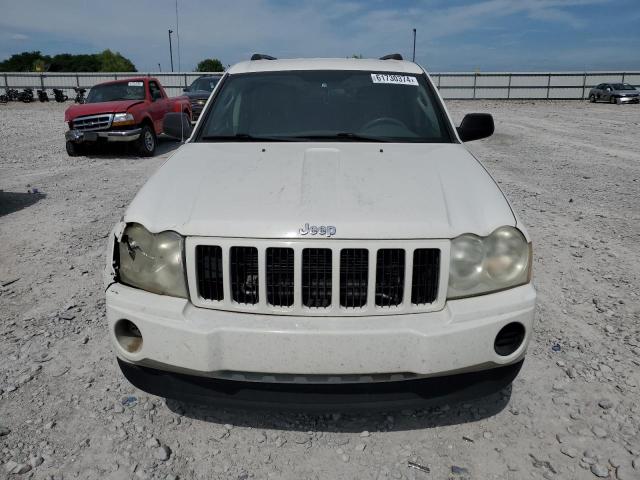 1J4GR48K25C553458 - 2005 JEEP GRAND CHER LAREDO WHITE photo 5