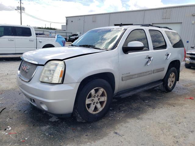 2013 GMC YUKON SLT, null