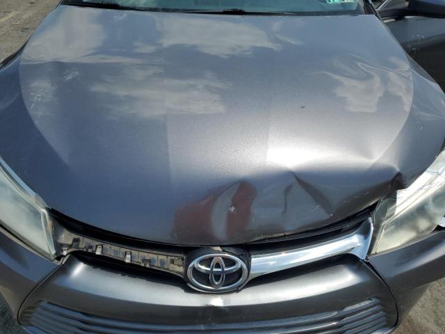 4T4BF1FK0GR517826 - 2016 TOYOTA CAMRY LE ნაცრისფერი ფოტო 11