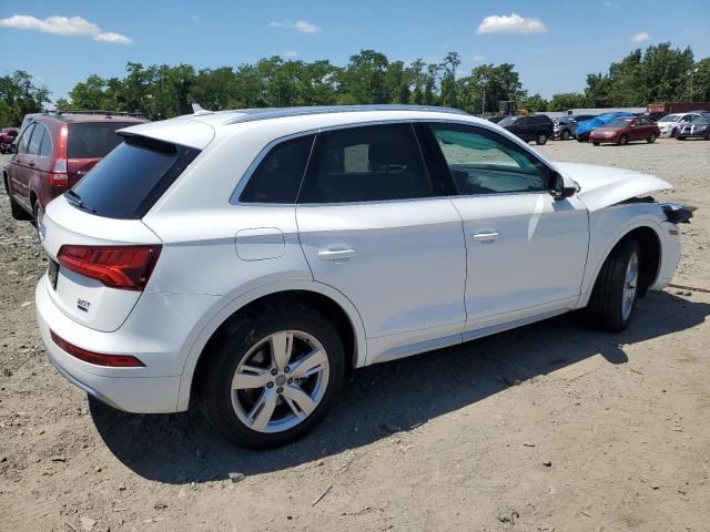 WA1BNAFY7J2124991 - 2018 AUDI Q5 PREMIUM PLUS WHITE photo 3