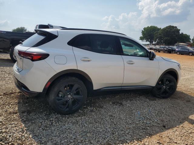 LRBFZMR40PD174973 - 2023 BUICK ENVISION PREFERRED თეთრი ფოტო 3