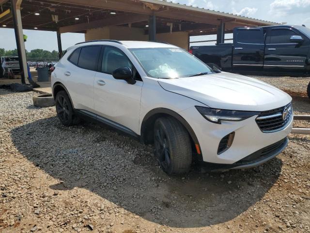 LRBFZMR40PD174973 - 2023 BUICK ENVISION PREFERRED თეთრი ფოტო 4