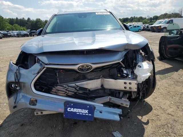 5TDGZRBH1NS172196 - 2022 TOYOTA HIGHLANDER XLE BLUE photo 5