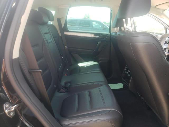 WVGEF9BP3FD005550 - 2015 VOLKSWAGEN TOUAREG V6 BLACK photo 11