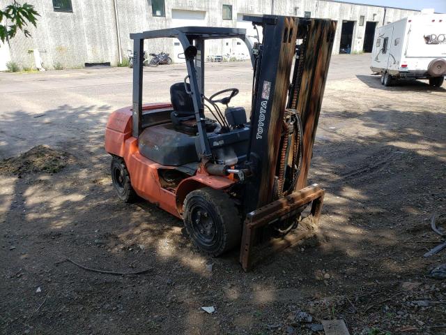 71017 - 2011 TOYOTA FORKLIFT RED photo 1