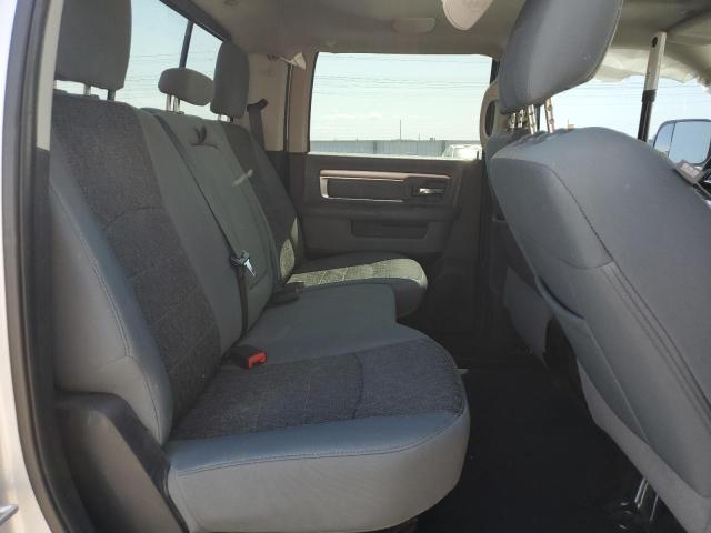 1C6RR7TT7JS204268 - 2018 RAM 1500 SLT SILVER photo 10