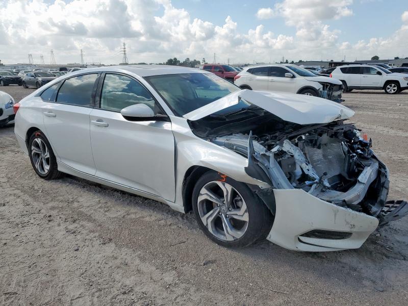 1HGCV1F4XJA209242 - 2018 HONDA ACCORD EX WHITE photo 4