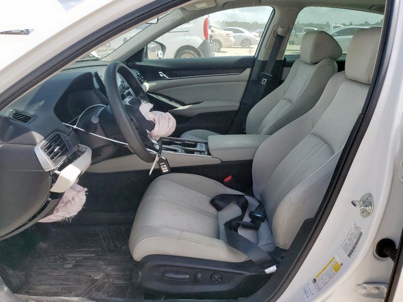 1HGCV1F4XJA209242 - 2018 HONDA ACCORD EX WHITE photo 7