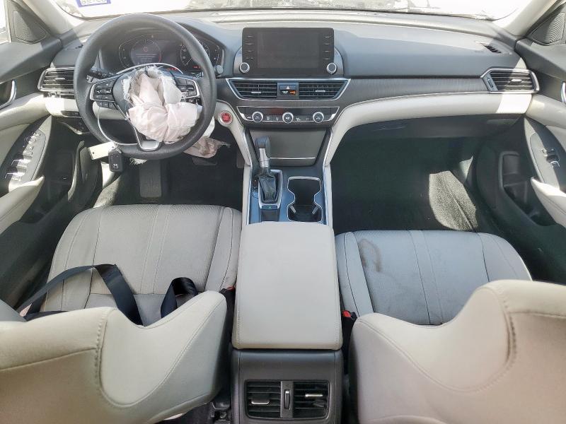 1HGCV1F4XJA209242 - 2018 HONDA ACCORD EX WHITE photo 8