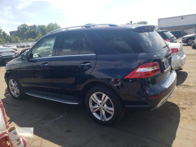 4JGDA5HB6FA443981 - 2015 MERCEDES-BENZ ML 350 4MATIC BLUE photo 2