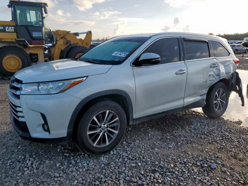 2019 TOYOTA HIGHLANDER SE, 
