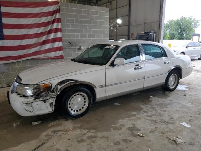 1LNHM81W8YY811479 - 2000 LINCOLN TOWN CAR EXECUTIVE WHITE photo 1