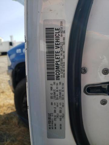 3C7WRTCL2FG672091 - 2015 RAM 3500 WHITE photo 13