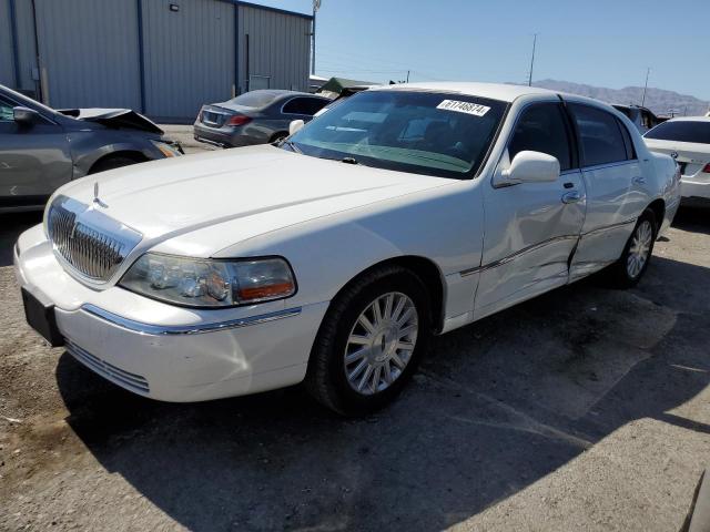 1LNHM81WX4Y677231 - 2004 LINCOLN TOWN CAR EXECUTIVE WHITE photo 1