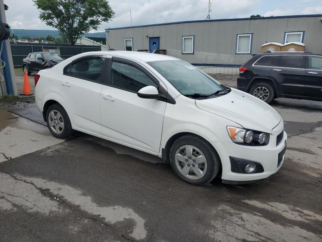 1G1JA5SG0G4111801 - 2016 CHEVROLET SONIC LS WHITE photo 4