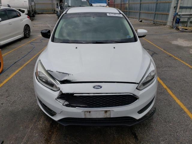 1FADP3F21GL387471 - 2016 FORD FOCUS SE WHITE photo 5