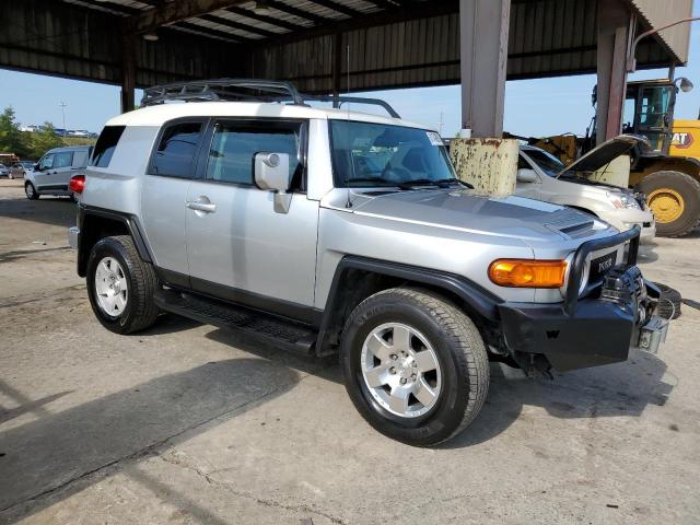 JTEBU11F070091508 - 2007 TOYOTA FJ CRUISER SILVER photo 4