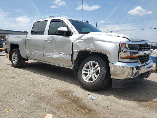 3GCUKREC9JG575388 - 2018 CHEVROLET SILVERADO K1500 LT SILVER photo 4