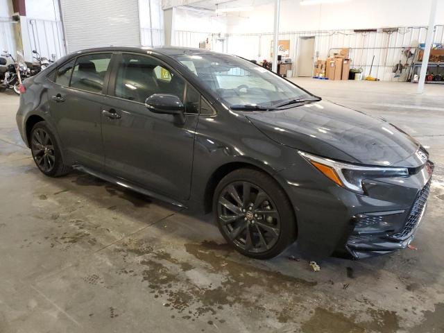 JTDBCMFE7S3086483 - 2025 TOYOTA COROLLA LE GRAY photo 4