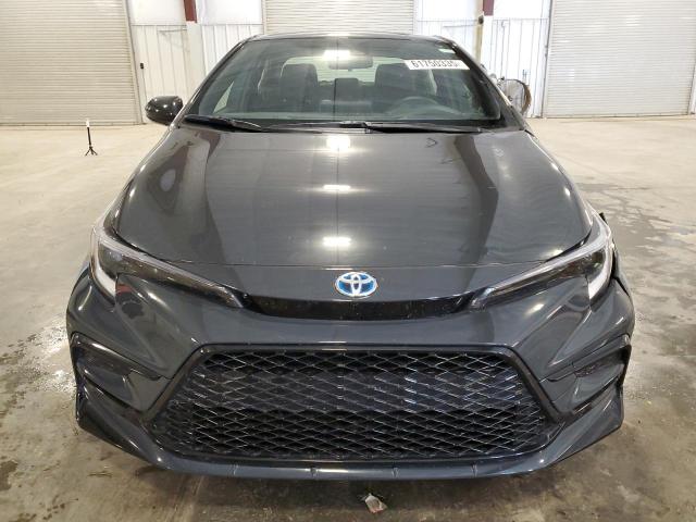 JTDBCMFE7S3086483 - 2025 TOYOTA COROLLA LE GRAY photo 5