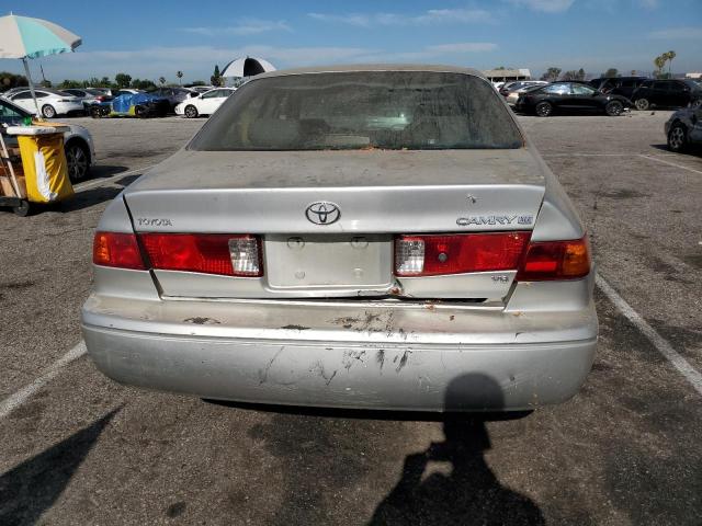 JT2BF28K4Y0270183 - 2000 TOYOTA CAMRY LE SILVER photo 6