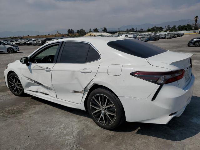 4T1T11BKXPU090108 - 2023 TOYOTA CAMRY SE NIGHT SHADE WHITE photo 2
