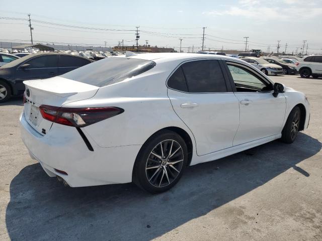 4T1T11BKXPU090108 - 2023 TOYOTA CAMRY SE NIGHT SHADE WHITE photo 3