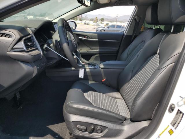 4T1T11BKXPU090108 - 2023 TOYOTA CAMRY SE NIGHT SHADE WHITE photo 7