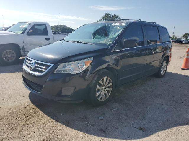 2C4RVABG4CR240767 - 2012 VOLKSWAGEN ROUTAN SE BLACK photo 1