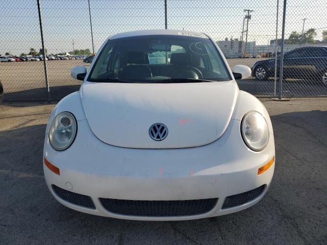 3VWPW3AG7AM014628 - 2010 VOLKSWAGEN NEW BEETLE WHITE photo 5