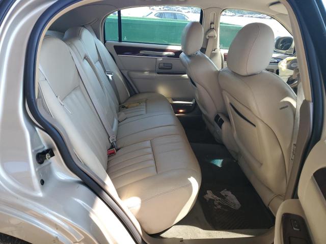 1LNHM81W74Y635261 - 2004 LINCOLN TOWN CAR EXECUTIVE Braun Foto 10